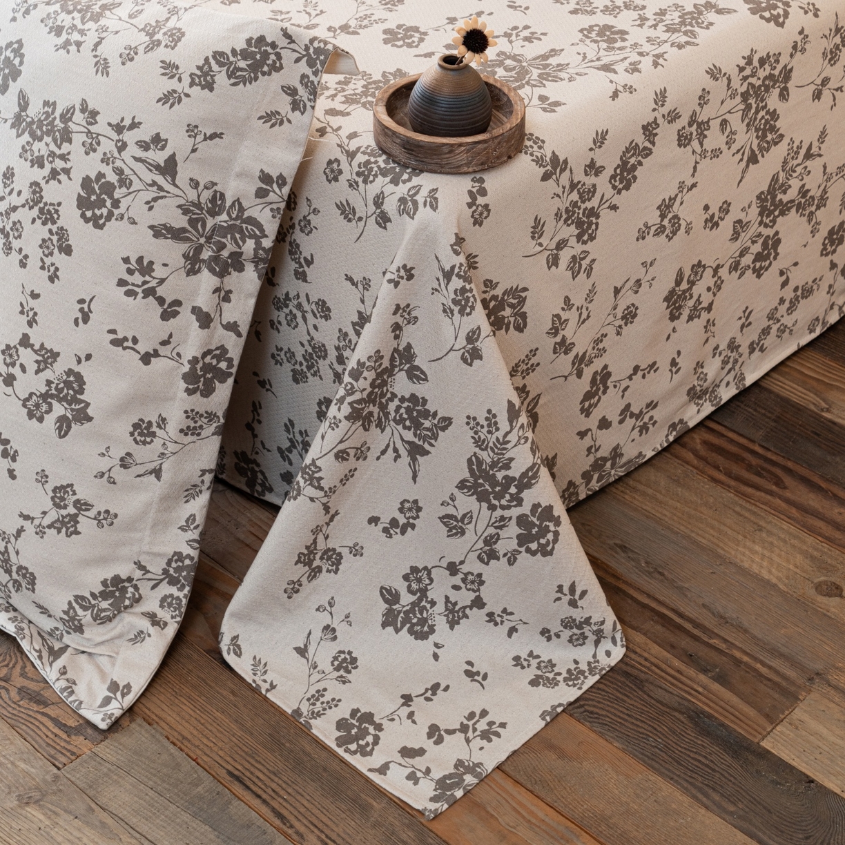 91家纺网 家纺一手货源 找家纺 凌云家纺 2026新款直播爆款复古风棉麻提花老粗布床单席子凉席三件套 暗香