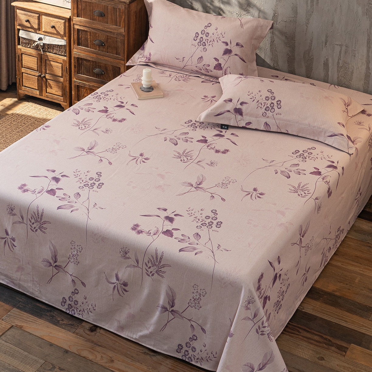 91家纺网 家纺一手货源 找家纺 凌云家纺 2026新款直播爆款复古风棉麻提花老粗布床单席子凉席三件套 紫叶繁花