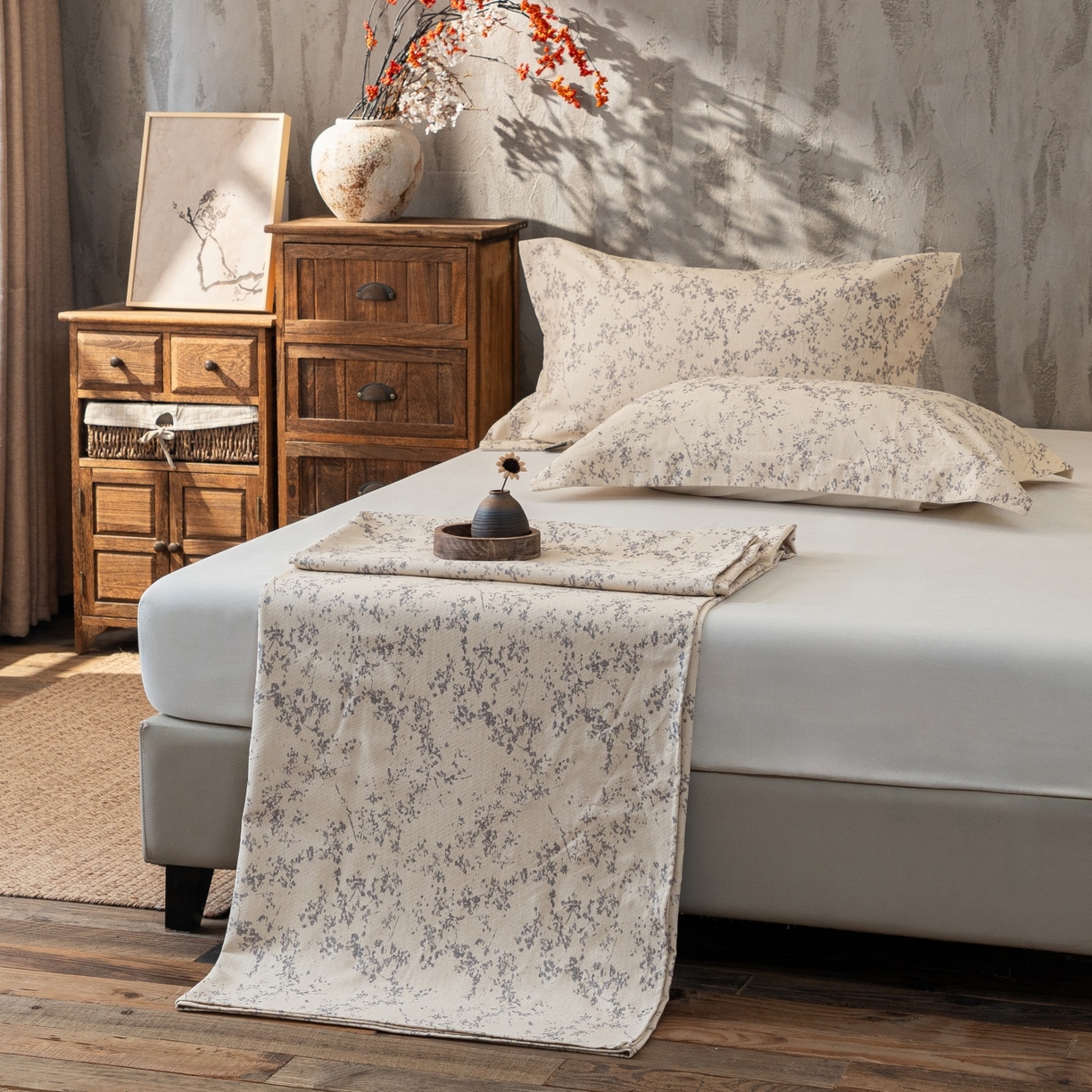 91家纺网 家纺一手货源 找家纺 凌云家纺 2026新款直播爆款复古风棉麻提花老粗布床单席子凉席三件套 冬梅枝语