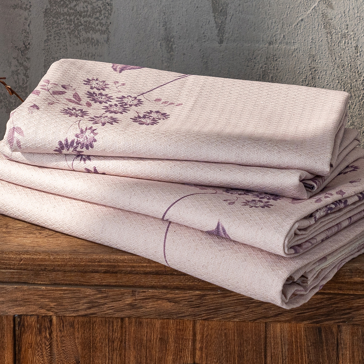 91家纺网 家纺一手货源 找家纺 凌云家纺 2026新款直播爆款复古风棉麻提花老粗布床单席子凉席三件套 紫叶繁花