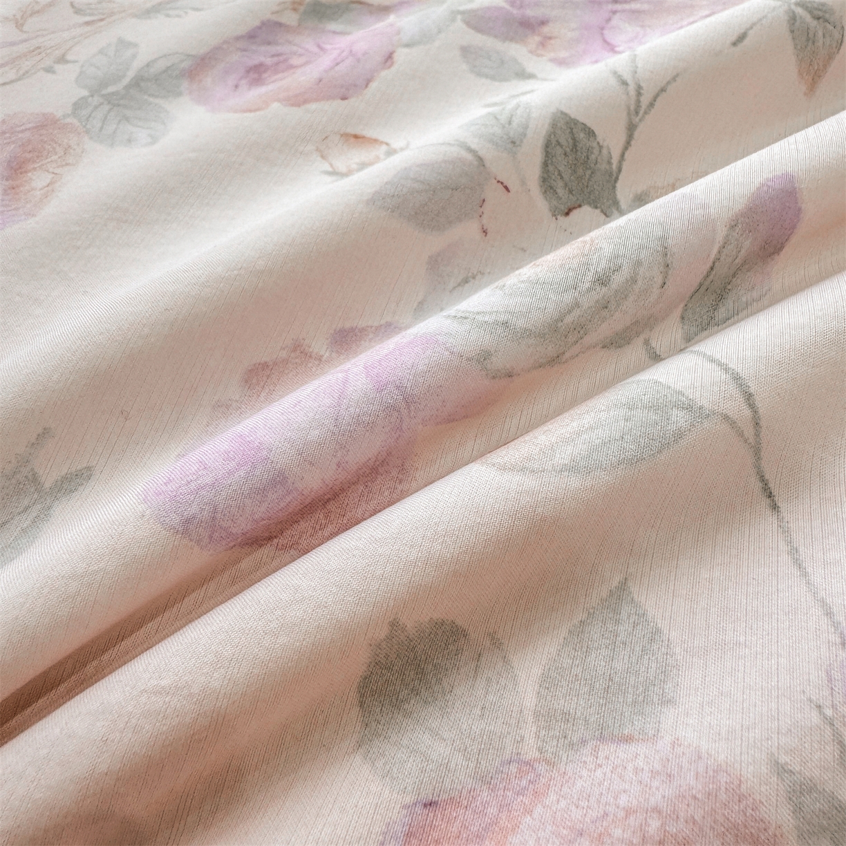 91家纺网 家纺一手货源 找家纺 慕木家纺 2026新款A类印花慕丝棉凉感夏被夏凉被空调被四件套 凡尔赛+粉