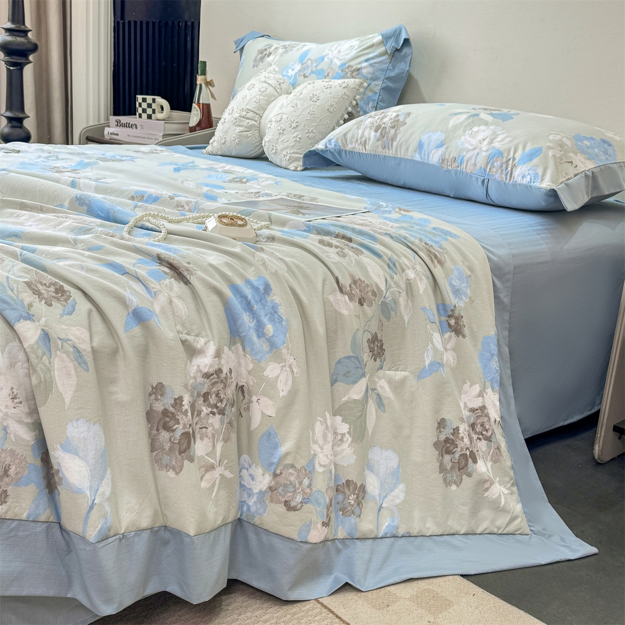 91家纺网 家纺一手货源 找家纺 慕木家纺 2026新款A类印花慕丝棉凉感夏被夏凉被空调被四件套 蓝漪+蓝