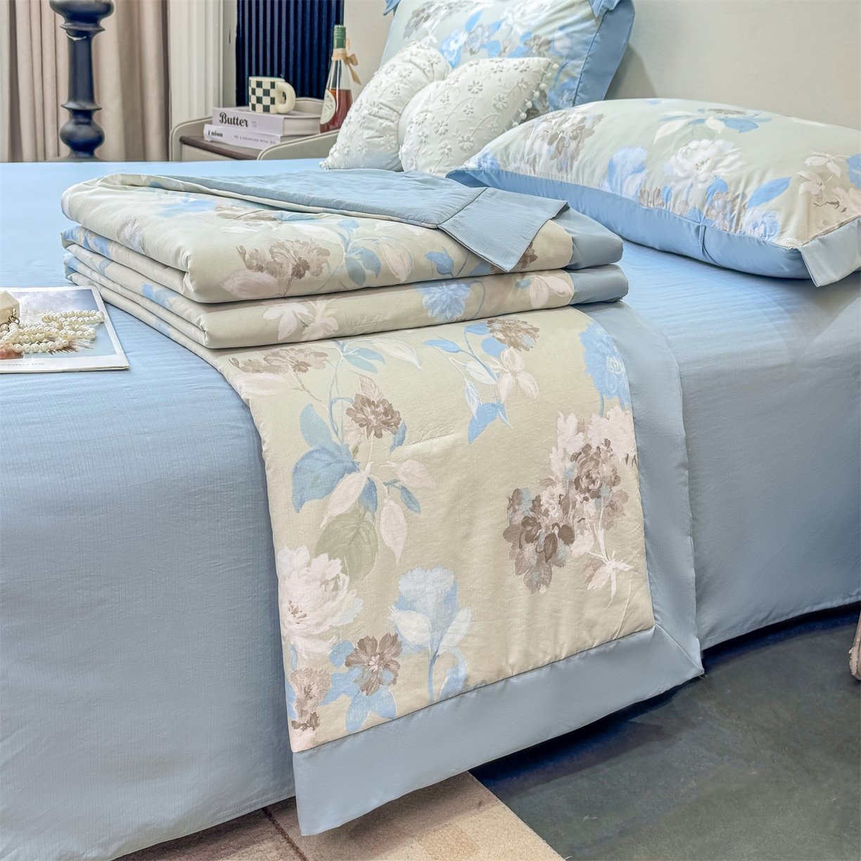 91家纺网 家纺一手货源 找家纺 慕木家纺 2026新款A类印花慕丝棉凉感夏被夏凉被空调被四件套 蓝漪+蓝