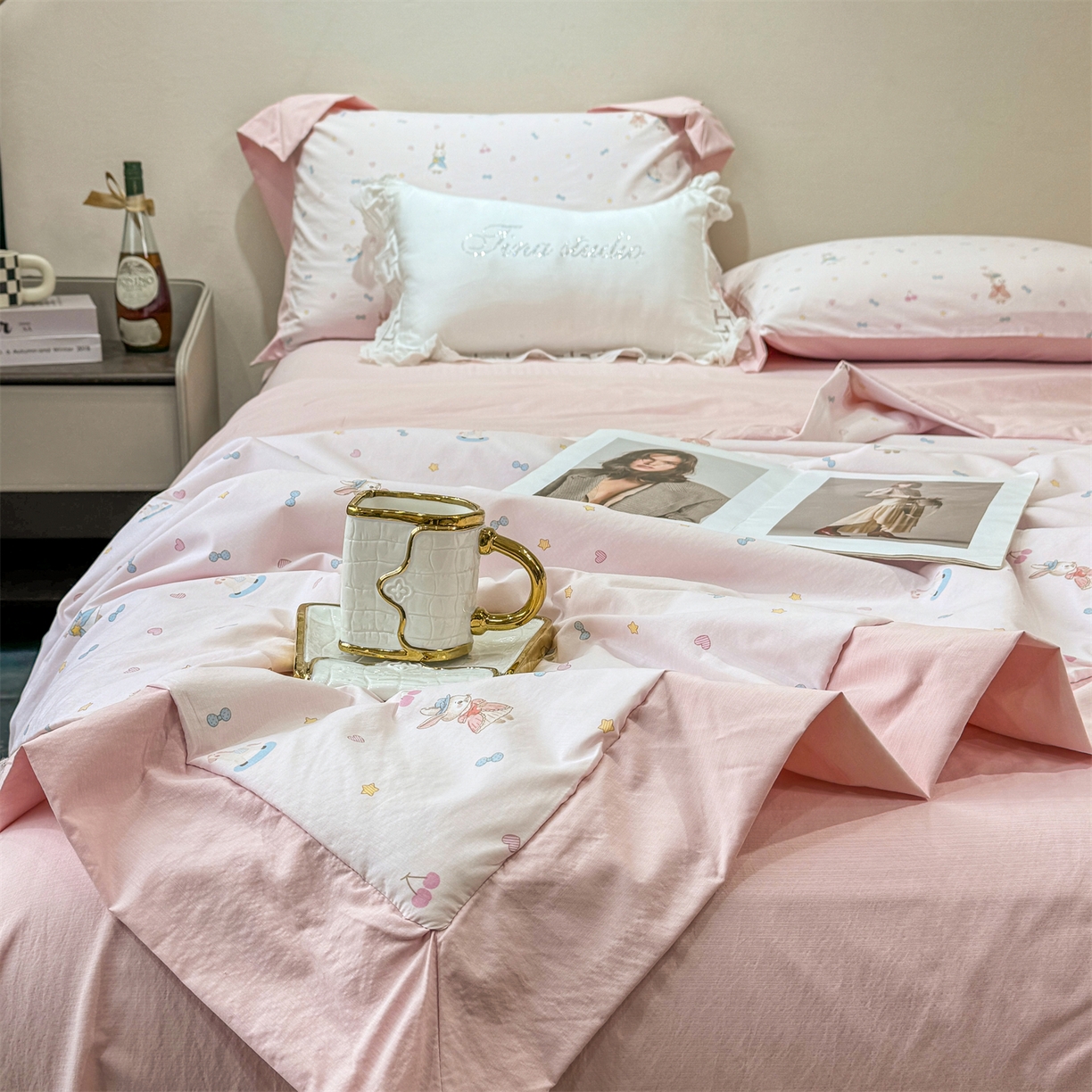 91家纺网 家纺一手货源 找家纺 慕木家纺 2026新款A类印花慕丝棉凉感夏被夏凉被空调被四件套 星心兔语+粉