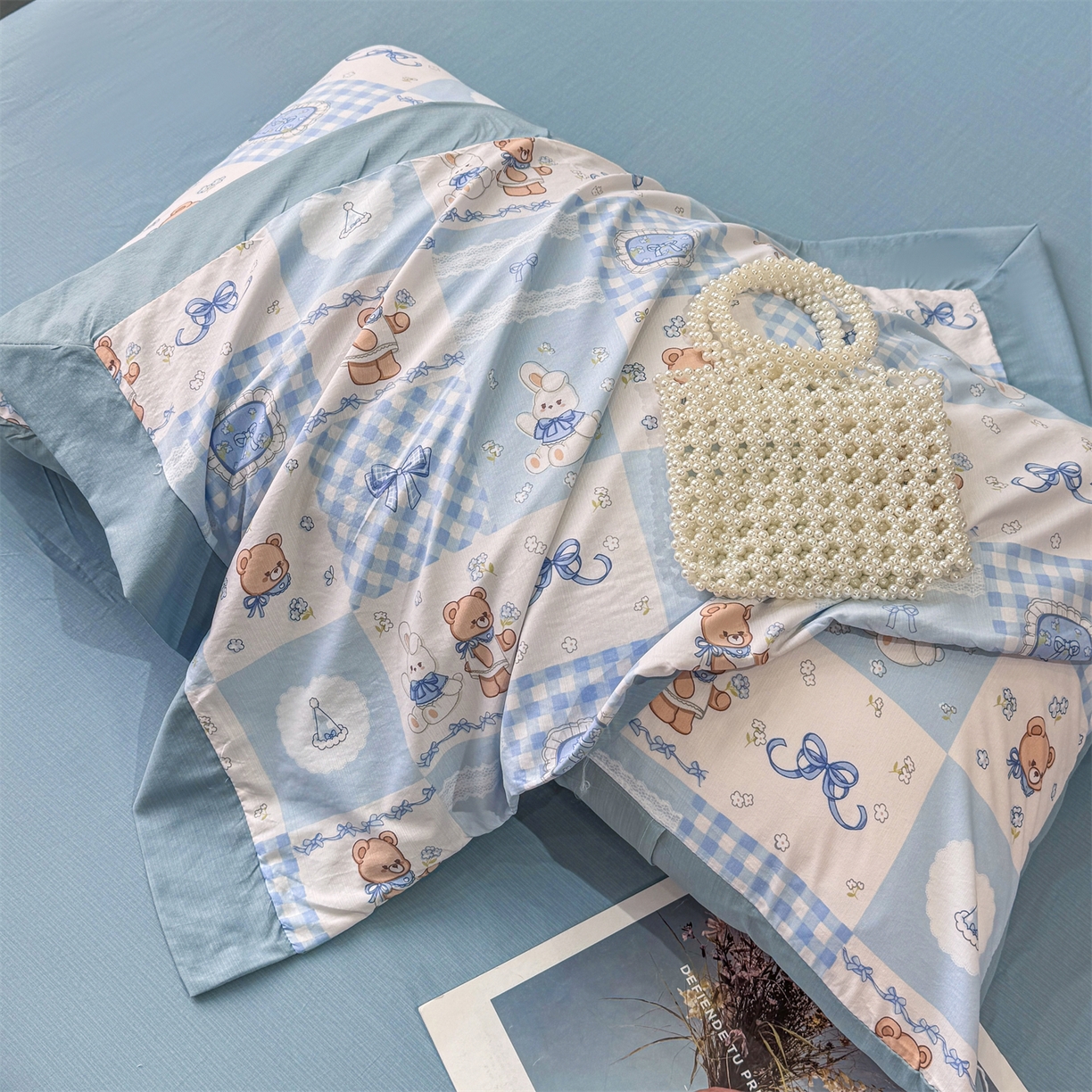 91家纺网 家纺一手货源 找家纺 慕木家纺 2026新款A类印花慕丝棉凉感夏被夏凉被空调被四件套 熊兔叙+蓝