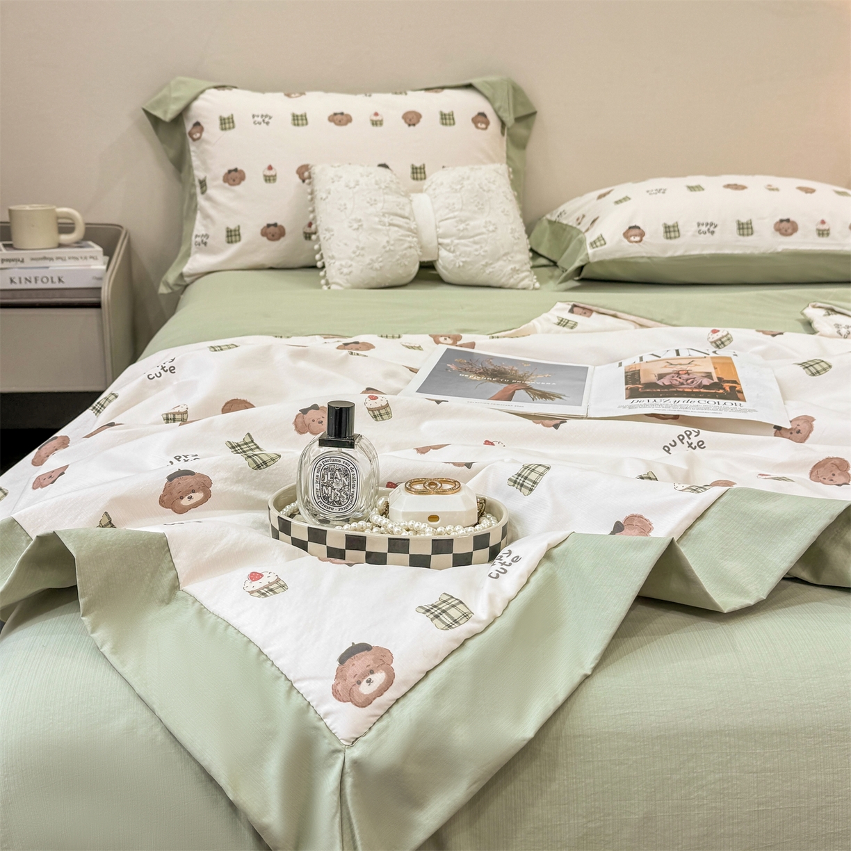 91家纺网 家纺一手货源 找家纺 慕木家纺 2026新款A类印花慕丝棉凉感夏被夏凉被空调被四件套 蛋糕熊+绿