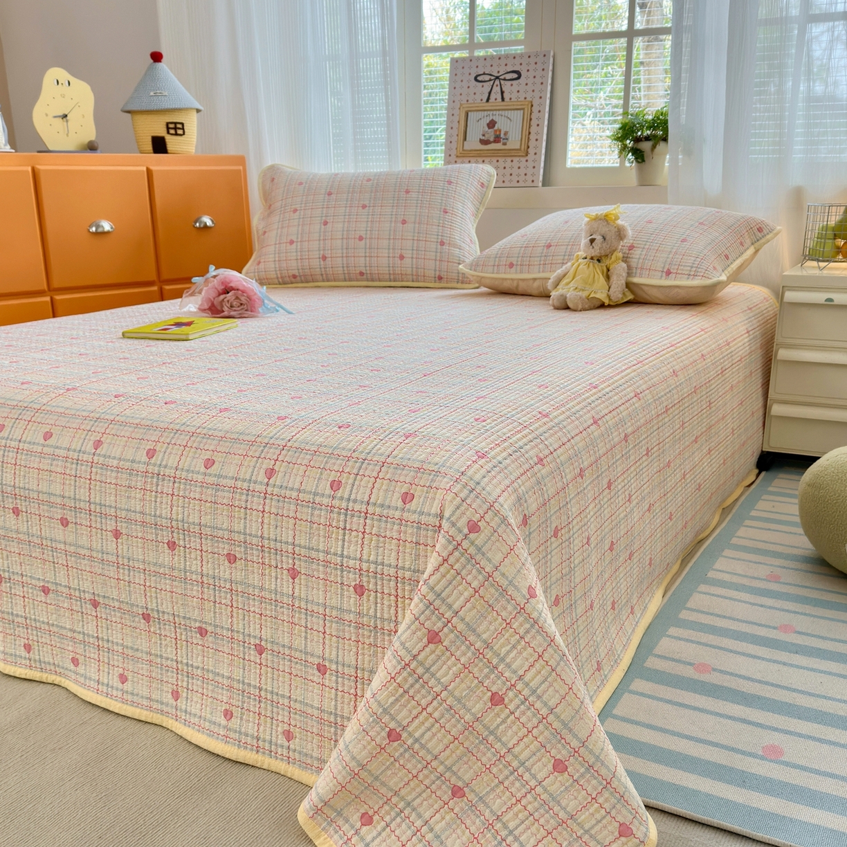 91家纺网 家纺一手货源 找家纺 云玲时尚 2026新款三角针泡芙夏被四件套系列 彩虹甜心