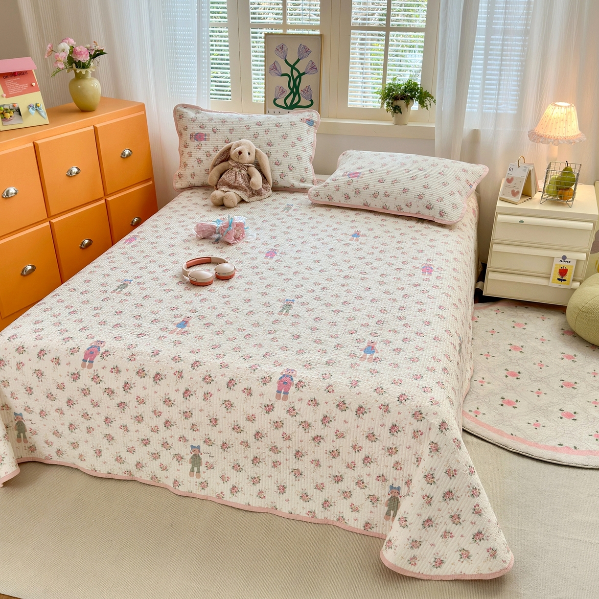 91家纺网 家纺一手货源 找家纺 云玲时尚 2026新款三角针泡芙夏被四件套系列 粉衣小兔