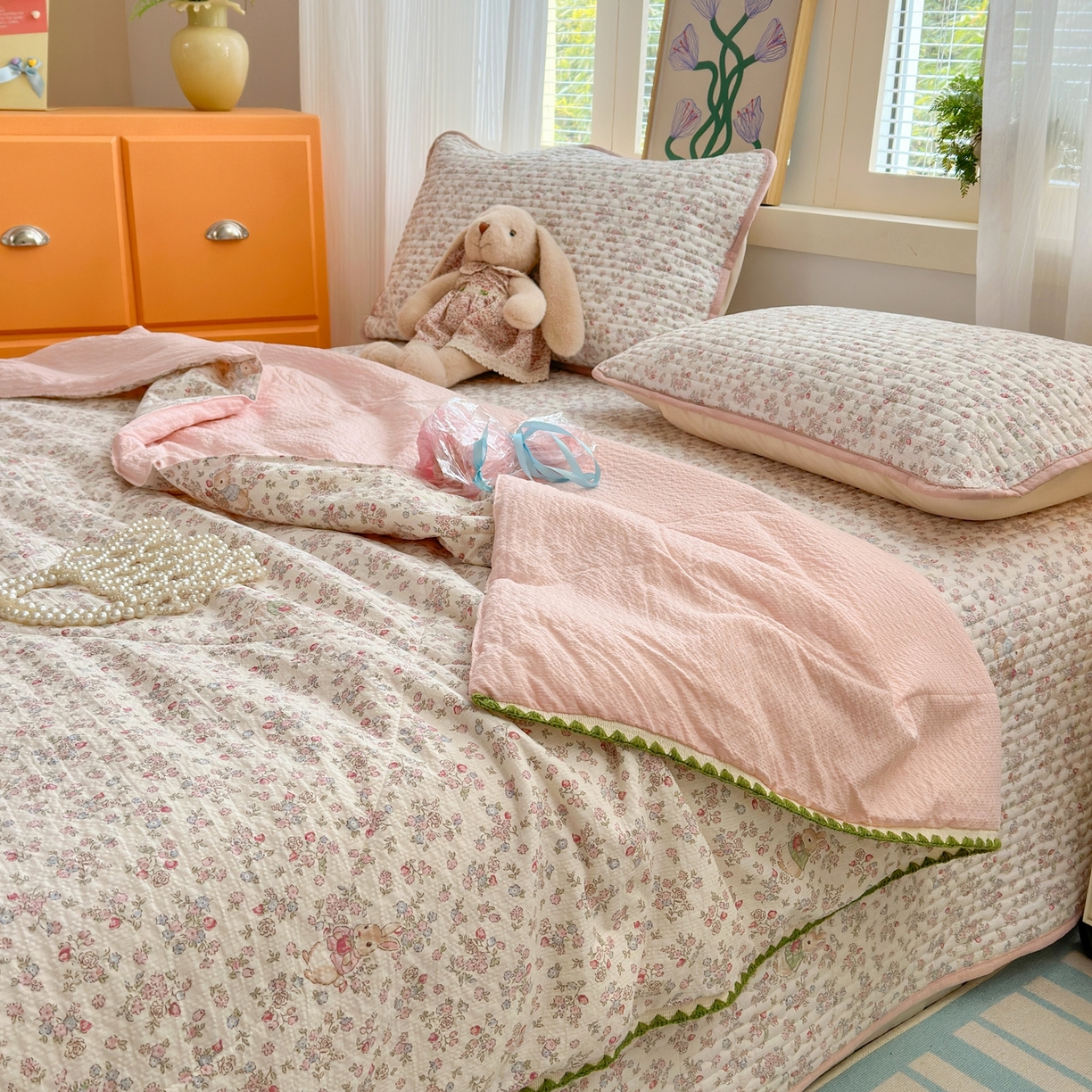 91家纺网 家纺一手货源 找家纺 云玲时尚 2026新款三角针泡芙夏被四件套系列 花野兔语