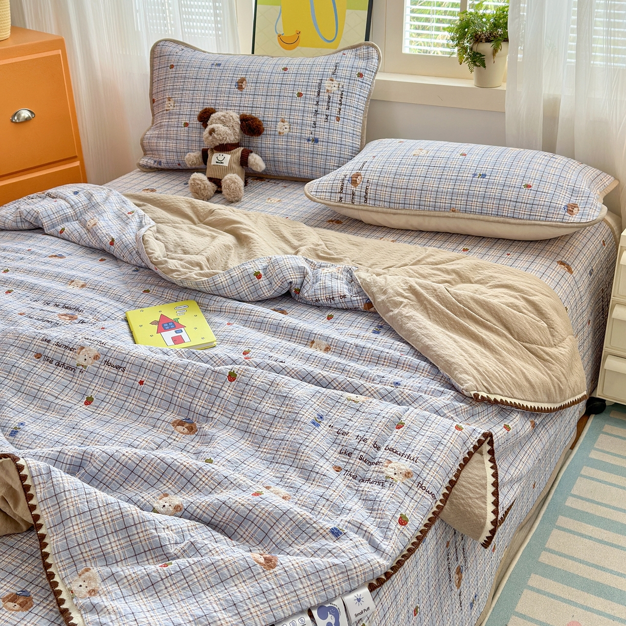 91家纺网 家纺一手货源 找家纺 云玲时尚 2026新款三角针泡芙夏被四件套系列 蓝格栗