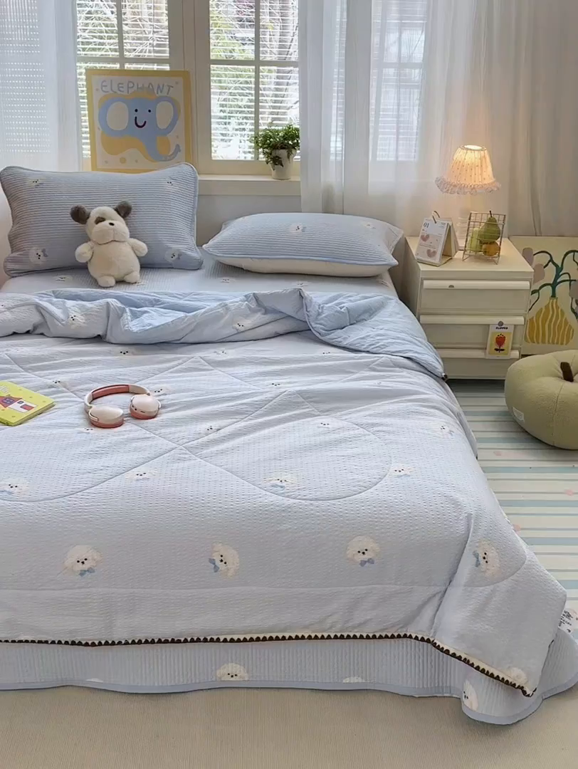 91家纺网 家纺一手货源 找家纺 云玲时尚 2026新款三角针泡芙夏被四件套系列 蓝蓝狗