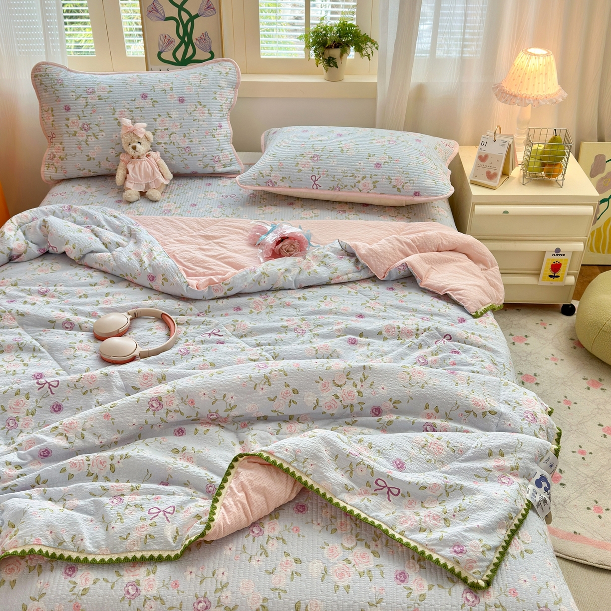 91家纺网 家纺一手货源 找家纺 云玲时尚 2026新款三角针泡芙夏被四件套系列 玫瑰园