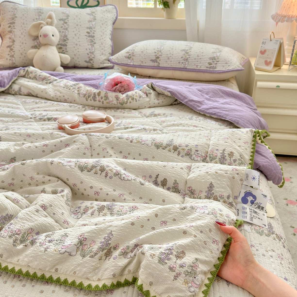 91家纺网 家纺一手货源 找家纺 云玲时尚 2026新款三角针泡芙夏被四件套系列 萌狗