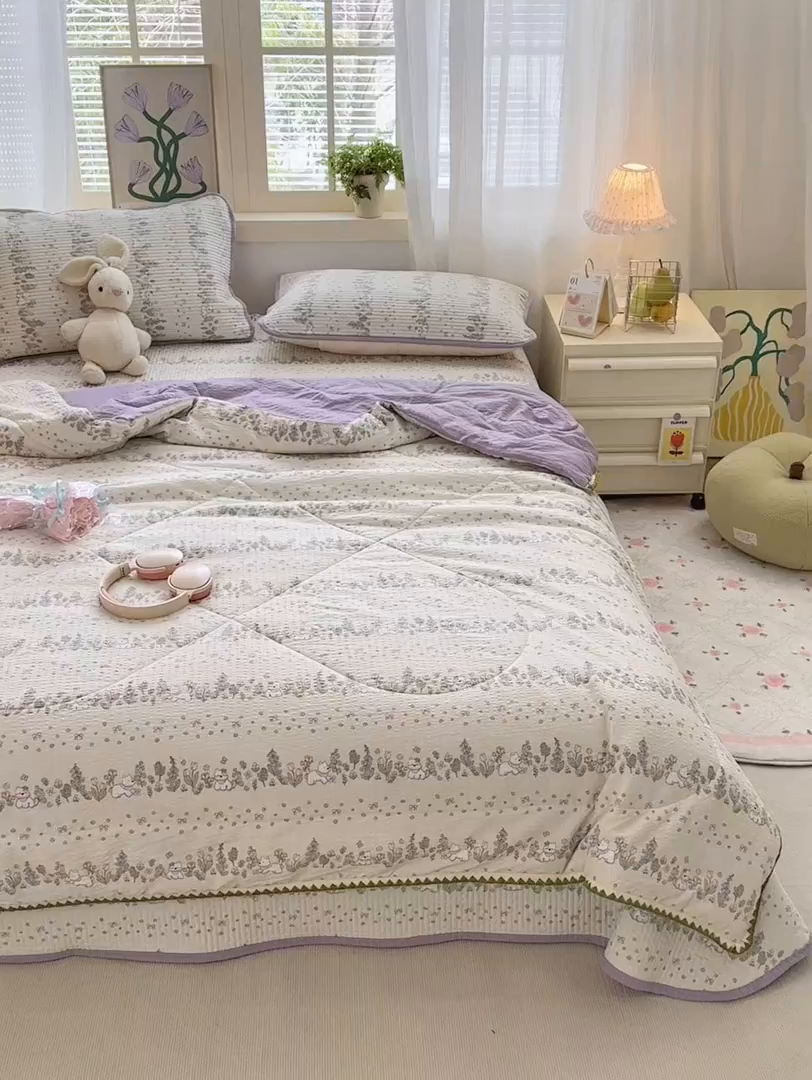 91家纺网 家纺一手货源 找家纺 云玲时尚 2026新款三角针泡芙夏被四件套系列 萌狗