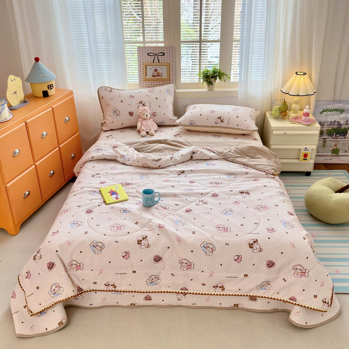 91家纺网 家纺一手货源 找家纺 云玲时尚 2026新款三角针泡芙夏被四件套系列 奶糯狗