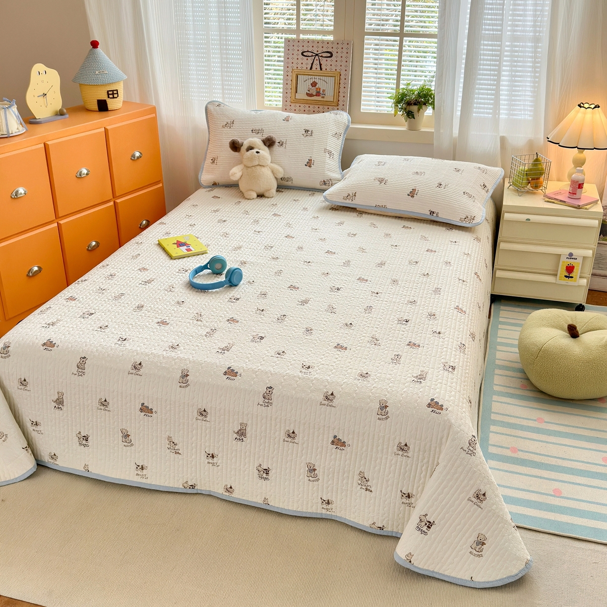 91家纺网 家纺一手货源 找家纺 云玲时尚 2026新款三角针泡芙夏被四件套系列 小狗排队