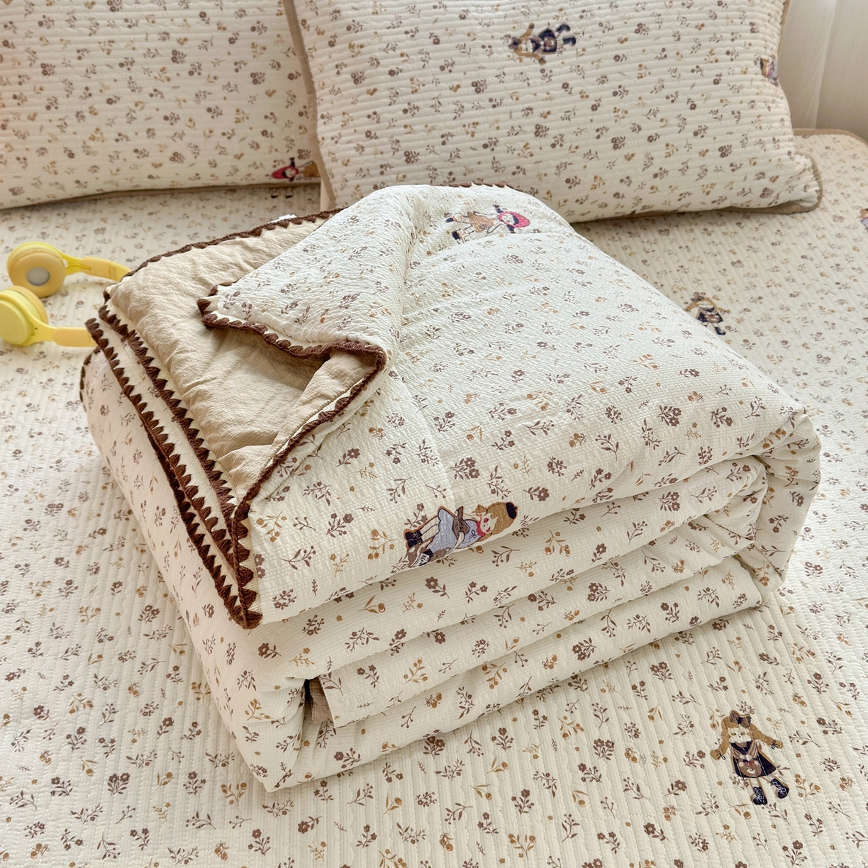 云玲时尚 2026新款三角针泡芙夏被四件套系列 小红帽