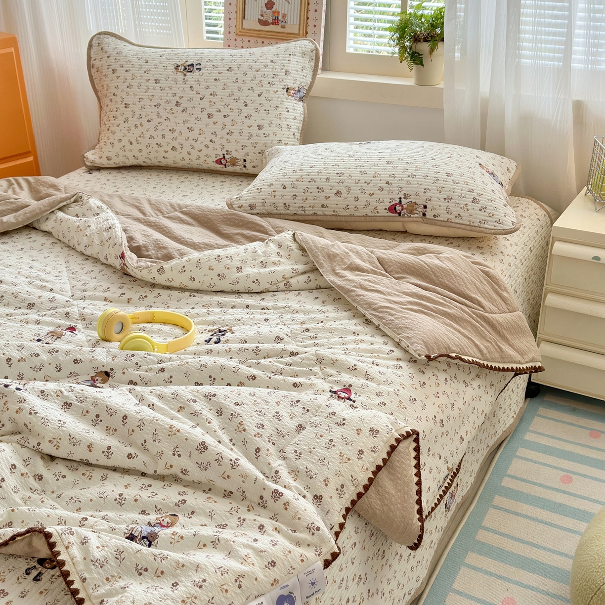 91家纺网 家纺一手货源 找家纺 云玲时尚 2026新款三角针泡芙夏被四件套系列 小红帽