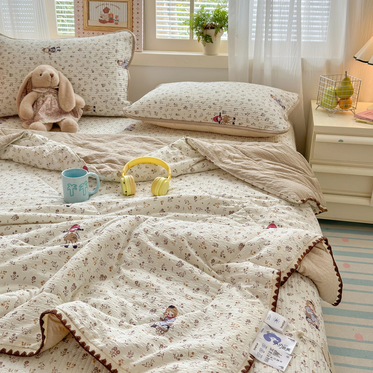 91家纺网 家纺一手货源 找家纺 云玲时尚 2026新款三角针泡芙夏被四件套系列 小红帽