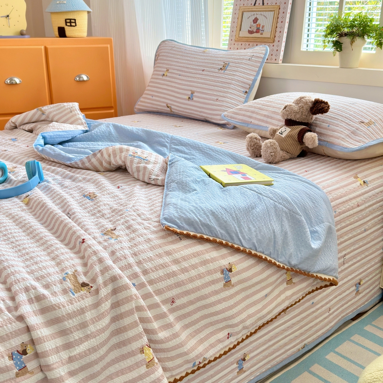 91家纺网 家纺一手货源 找家纺 云玲时尚 2026新款三角针泡芙夏被四件套系列 幸运狗