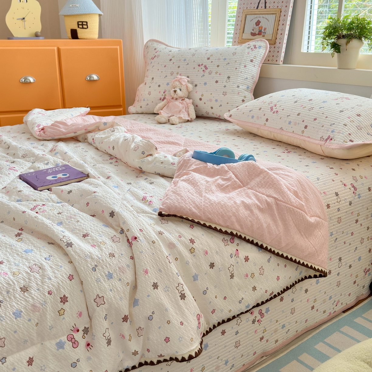 91家纺网 家纺一手货源 找家纺 云玲时尚 2026新款三角针泡芙夏被四件套系列 雪星织