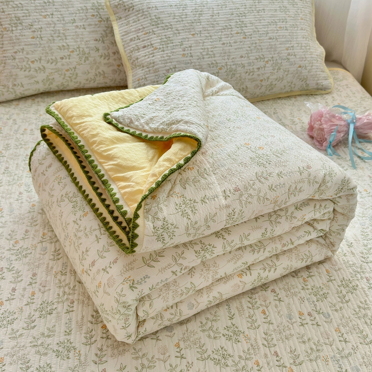 云玲时尚 2026新款三角针泡芙夏被四件套系列 枝蔓