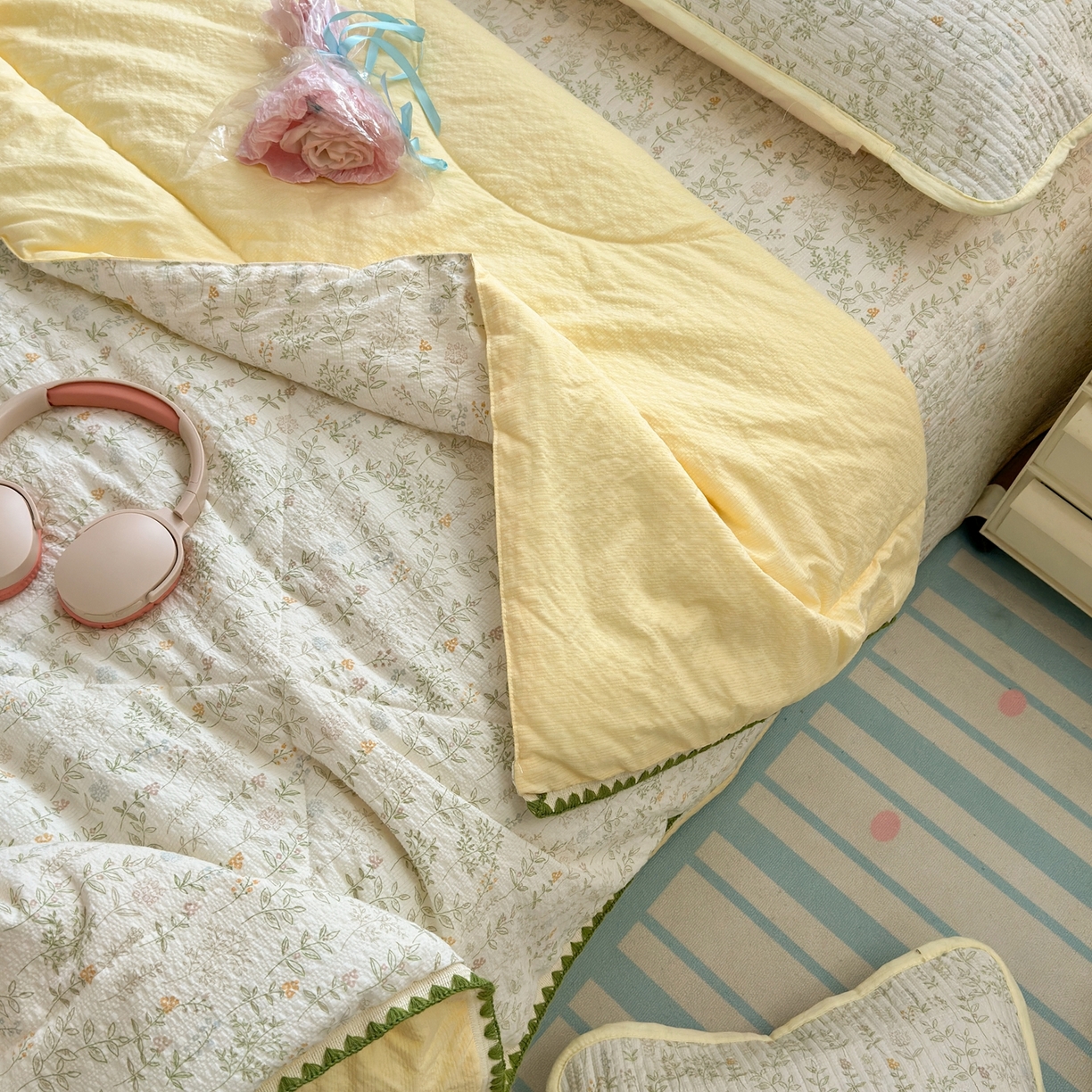 91家纺网 家纺一手货源 找家纺 云玲时尚 2026新款三角针泡芙夏被四件套系列 枝蔓