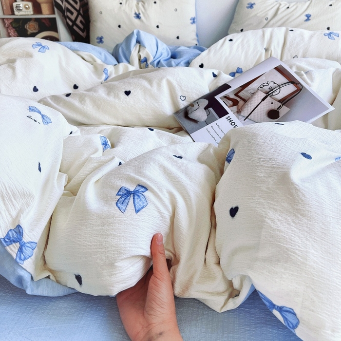 91家纺网 家纺一手货源 找家纺 朵朵家纺 2026新款高级感轻奢复古美拉德色系双层纱泡芙棉床品四件套加厚水洗双层纱软 奶蓝甜结