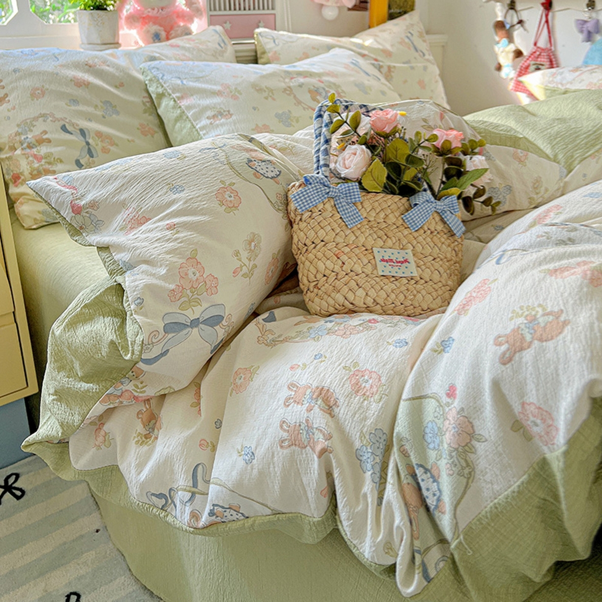 91家纺网 家纺一手货源 找家纺 朵朵家纺 2026新款高级感轻奢复古美拉德色系双层纱泡芙棉床品四件套加厚水洗双层纱软 爱丽丝兔