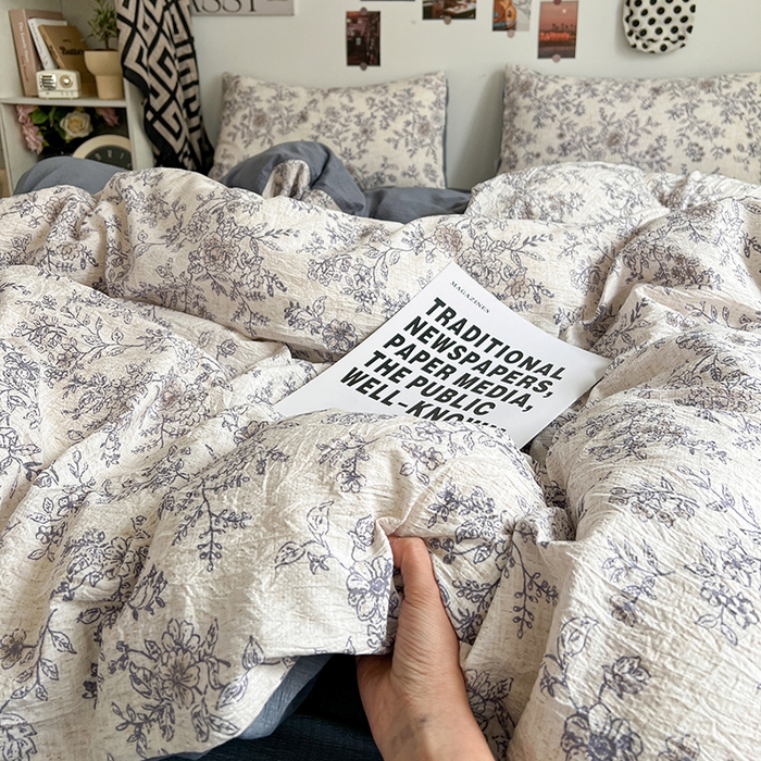 91家纺网 家纺一手货源 找家纺 朵朵家纺 2026新款高级感轻奢复古美拉德色系双层纱泡芙棉床品四件套加厚水洗双层纱软 青花瓷