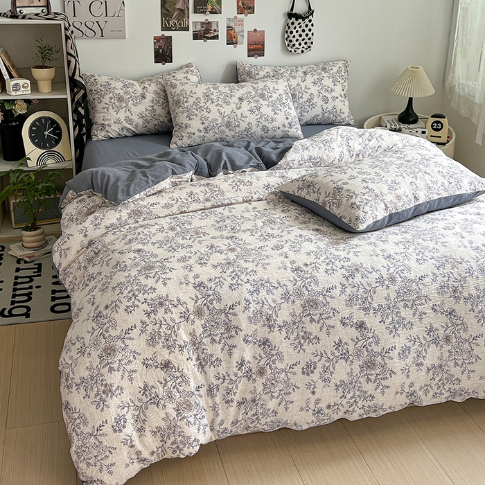 91家纺网 家纺一手货源 找家纺 朵朵家纺 2026新款高级感轻奢复古美拉德色系双层纱泡芙棉床品四件套加厚水洗双层纱软 青花瓷