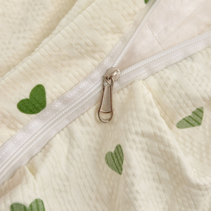 91家纺网 家纺一手货源 找家纺 牵依 2026春夏新款A类云感花边款双层纱床盖四件套 绿爱心