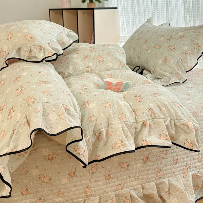 91家纺网 家纺一手货源 找家纺 牵依 2026春夏新款A类云感花边款双层纱床盖四件套 繁花似梦