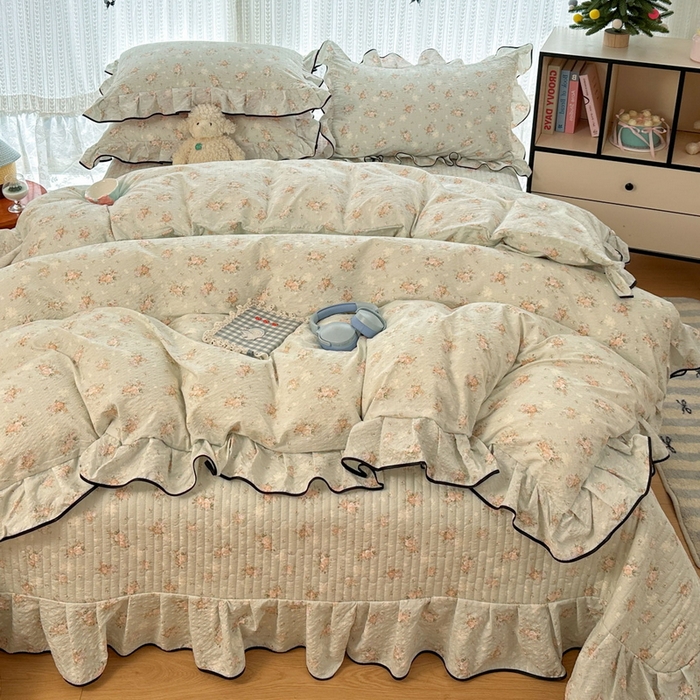 91家纺网 家纺一手货源 找家纺 牵依 2026春夏新款A类云感花边款双层纱床盖四件套 繁花似梦