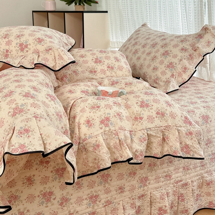 91家纺网 家纺一手货源 找家纺 牵依 2026春夏新款A类云感花边款双层纱床盖四件套 玫瑰花园