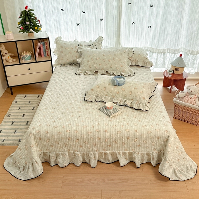 91家纺网 家纺一手货源 找家纺 牵依 2026春夏新款A类云感花边款双层纱床盖四件套 繁花似梦