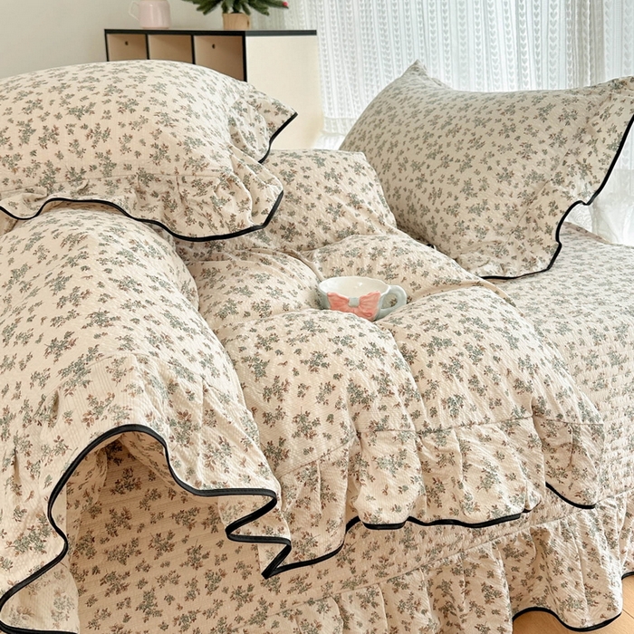 91家纺网 家纺一手货源 找家纺 牵依 2026春夏新款A类云感花边款双层纱床盖四件套 春日序曲