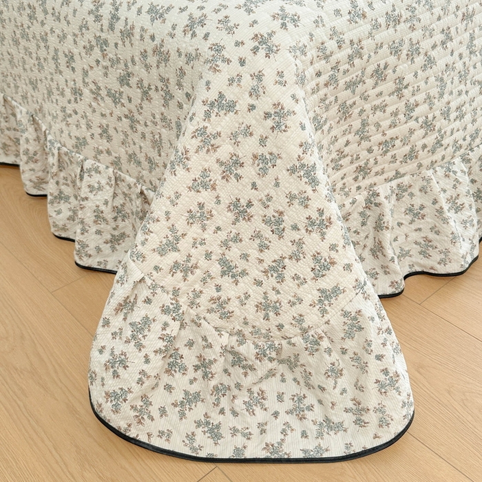 91家纺网 家纺一手货源 找家纺 牵依 2026春夏新款A类云感花边款双层纱床盖四件套 春日序曲