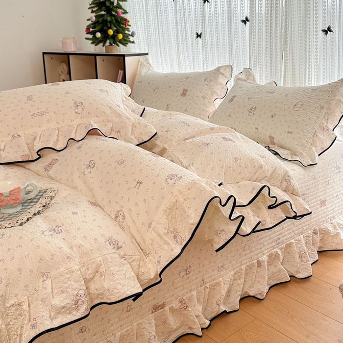 91家纺网 家纺一手货源 找家纺 牵依 2026春夏新款A类云感花边款双层纱床盖四件套 悦悦小兔