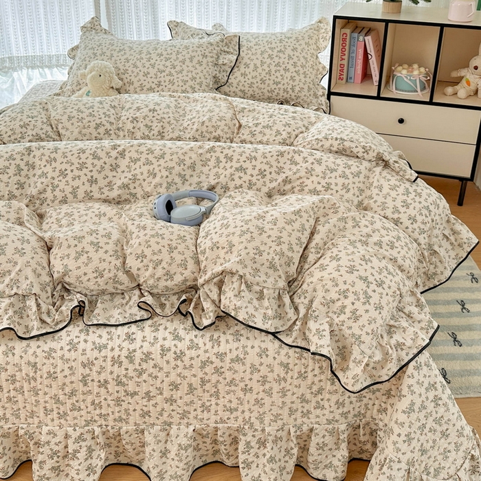 91家纺网 家纺一手货源 找家纺 牵依 2026春夏新款A类云感花边款双层纱床盖四件套 春日序曲