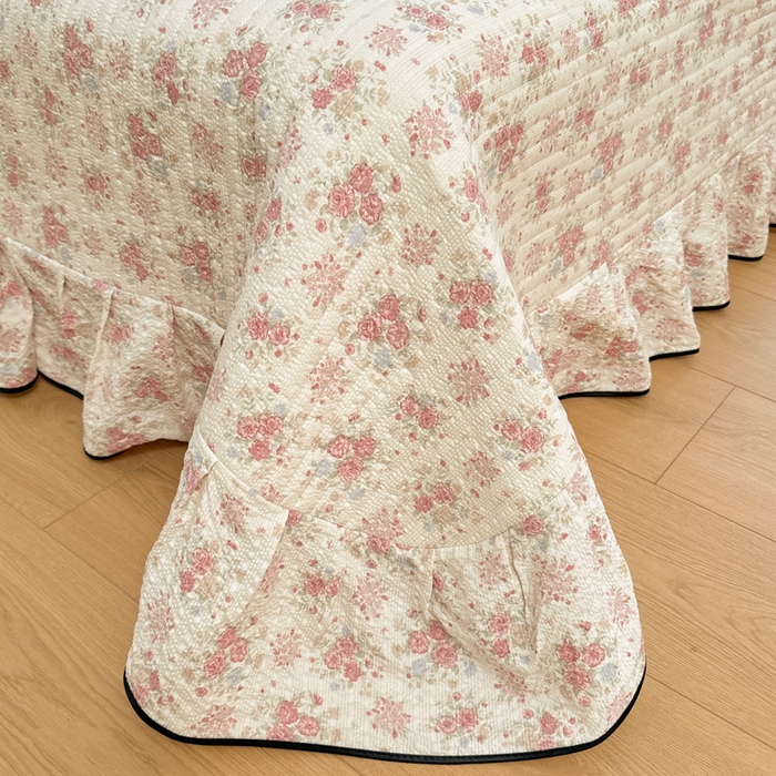 91家纺网 家纺一手货源 找家纺 牵依 2026春夏新款A类云感花边款双层纱床盖四件套 玫瑰花园