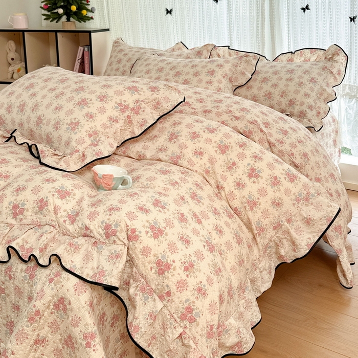 91家纺网 家纺一手货源 找家纺 牵依 2026春夏新款A类云感花边款双层纱床盖四件套 玫瑰花园