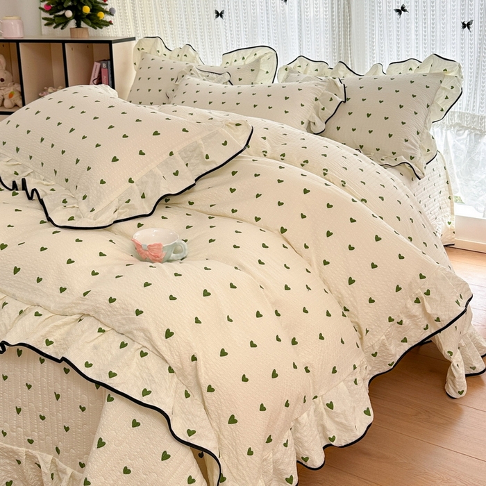 91家纺网 家纺一手货源 找家纺 牵依 2026春夏新款A类云感花边款双层纱床盖四件套 绿爱心