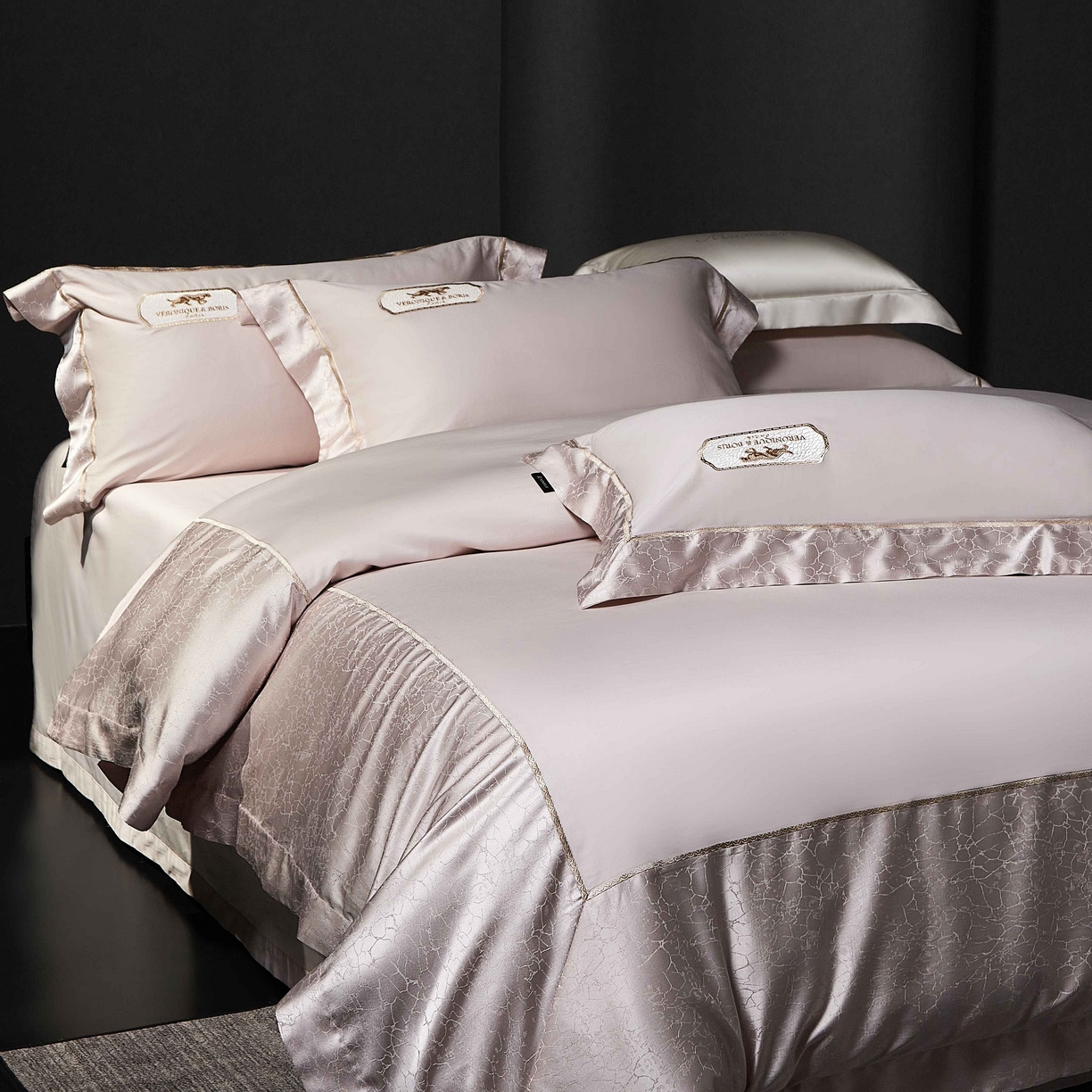 91家纺网 家纺一手货源 找家纺 （总）馨蕊家居 2026春夏新品100S高精密刺绣四件套-简序系列