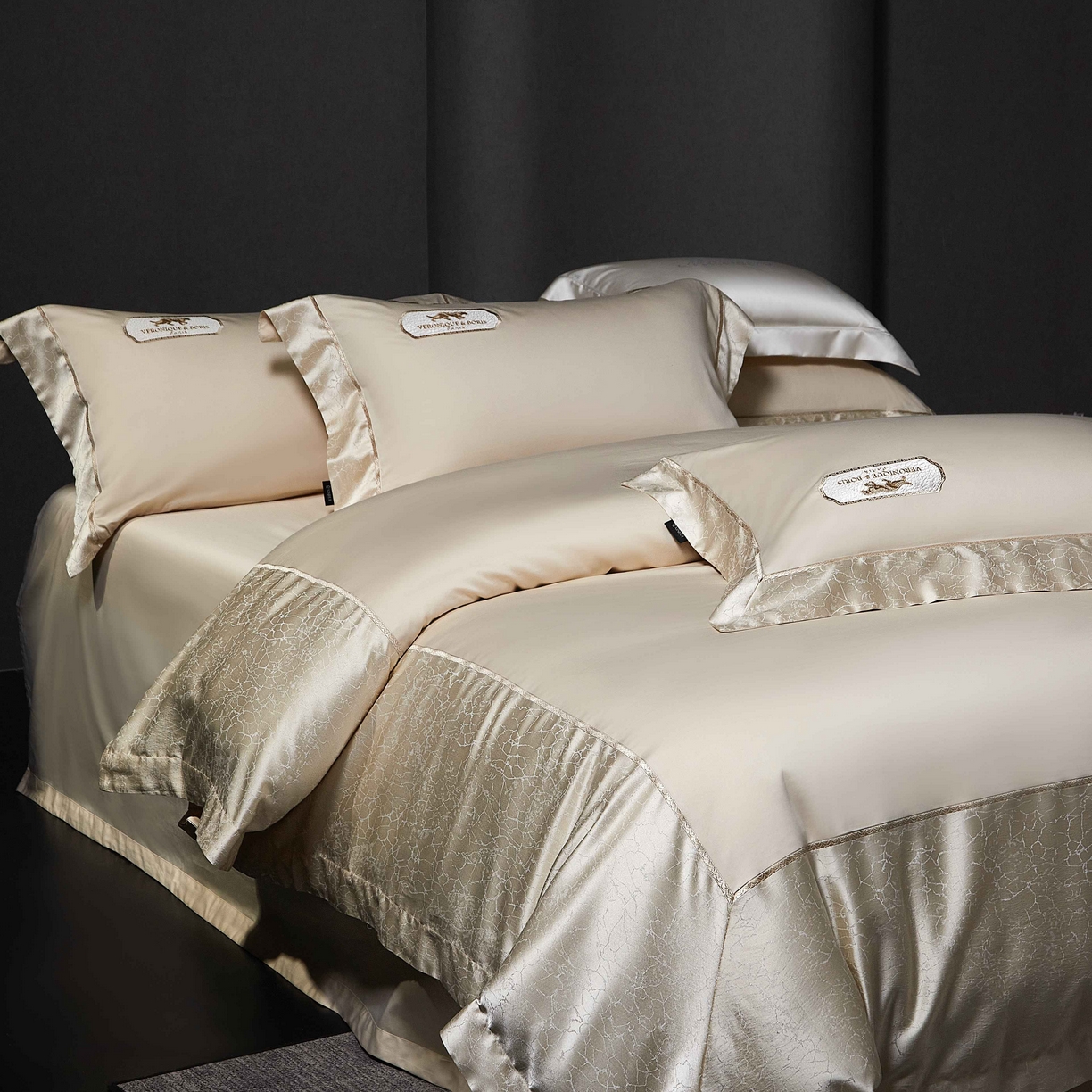 91家纺网 家纺一手货源 找家纺 馨蕊家居 2026春夏新品100S高精密刺绣四件套-简序系列 高精密简序-奶咖