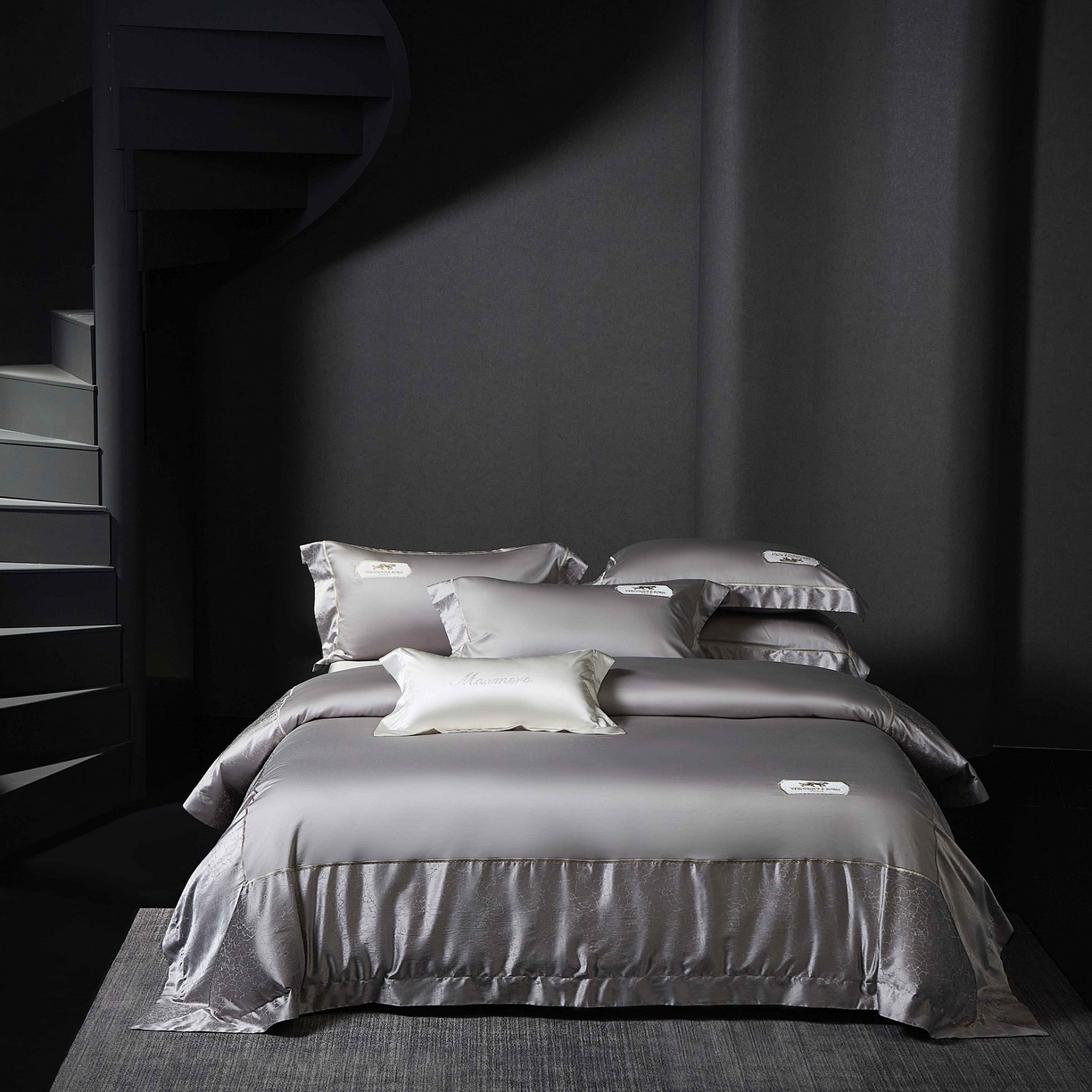 91家纺网 家纺一手货源 找家纺 馨蕊家居 2026春夏新品100S高精密刺绣四件套-简序系列 高精密简序-高级灰