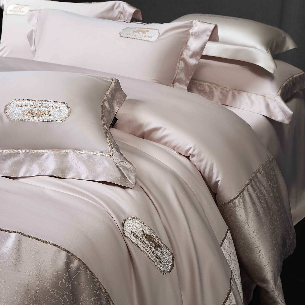 91家纺网 家纺一手货源 找家纺 （总）馨蕊家居 2026春夏新品100S高精密刺绣四件套-简序系列