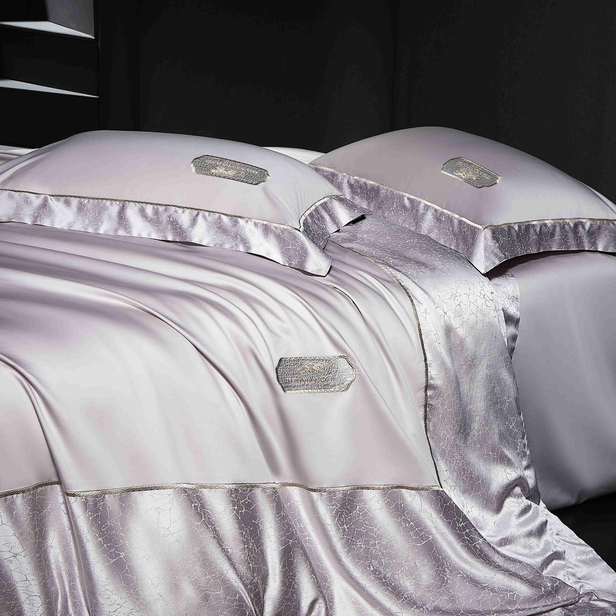 91家纺网 家纺一手货源 找家纺 馨蕊家居 2026春夏新品100S高精密刺绣四件套-简序系列 高精密简序-婉若紫