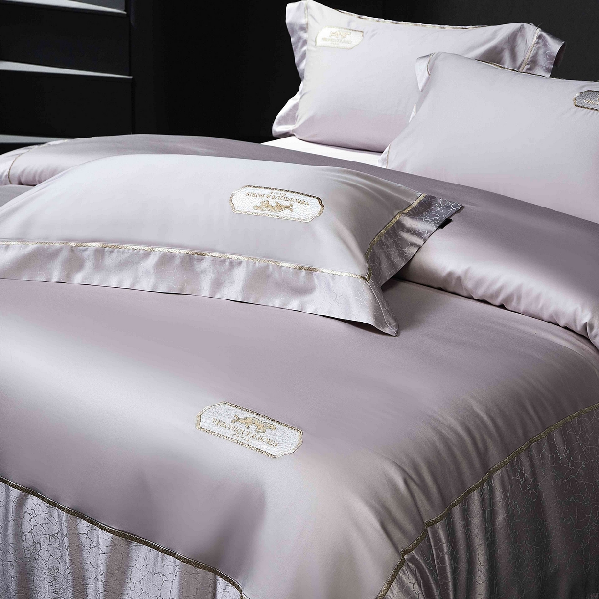 91家纺网 家纺一手货源 找家纺 馨蕊家居 2026春夏新品100S高精密刺绣四件套-简序系列 高精密简序-婉若紫