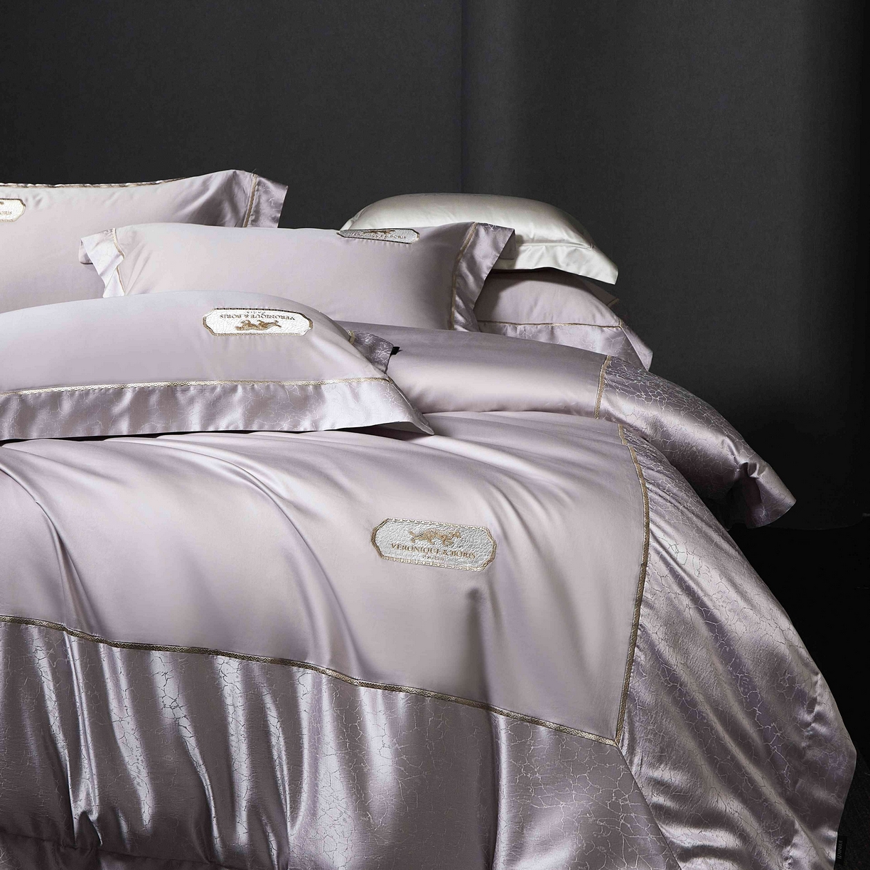 91家纺网 家纺一手货源 找家纺 馨蕊家居 2026春夏新品100S高精密刺绣四件套-简序系列 高精密简序-婉若紫